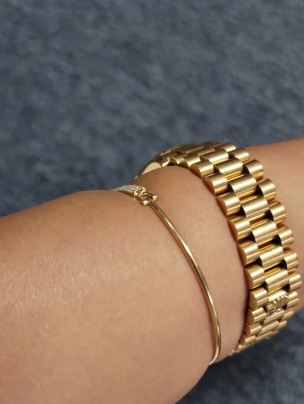14k Gold Women's Bracelet .Elegant Diamonds  Bar Bangle